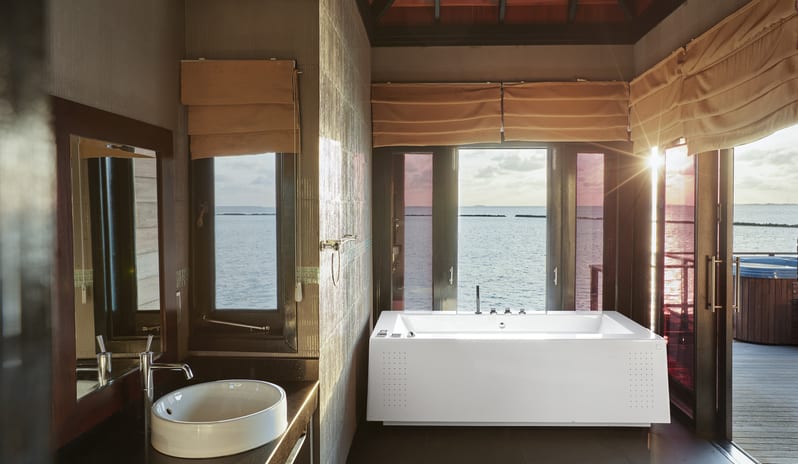 SSIF Sunset Horizon Water Villa4